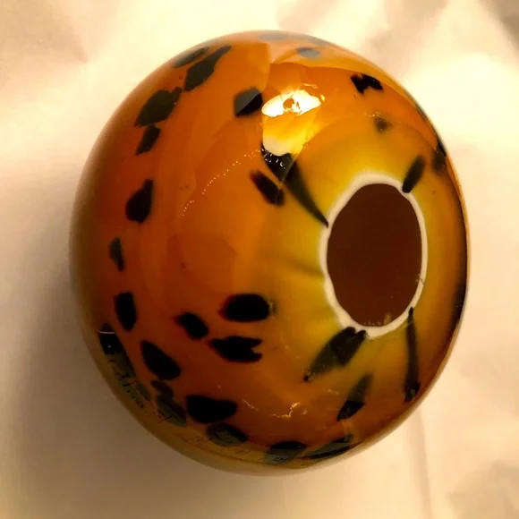 Leopard/Tortoise Art Glass Paper Weight. - Picture 5 of 13